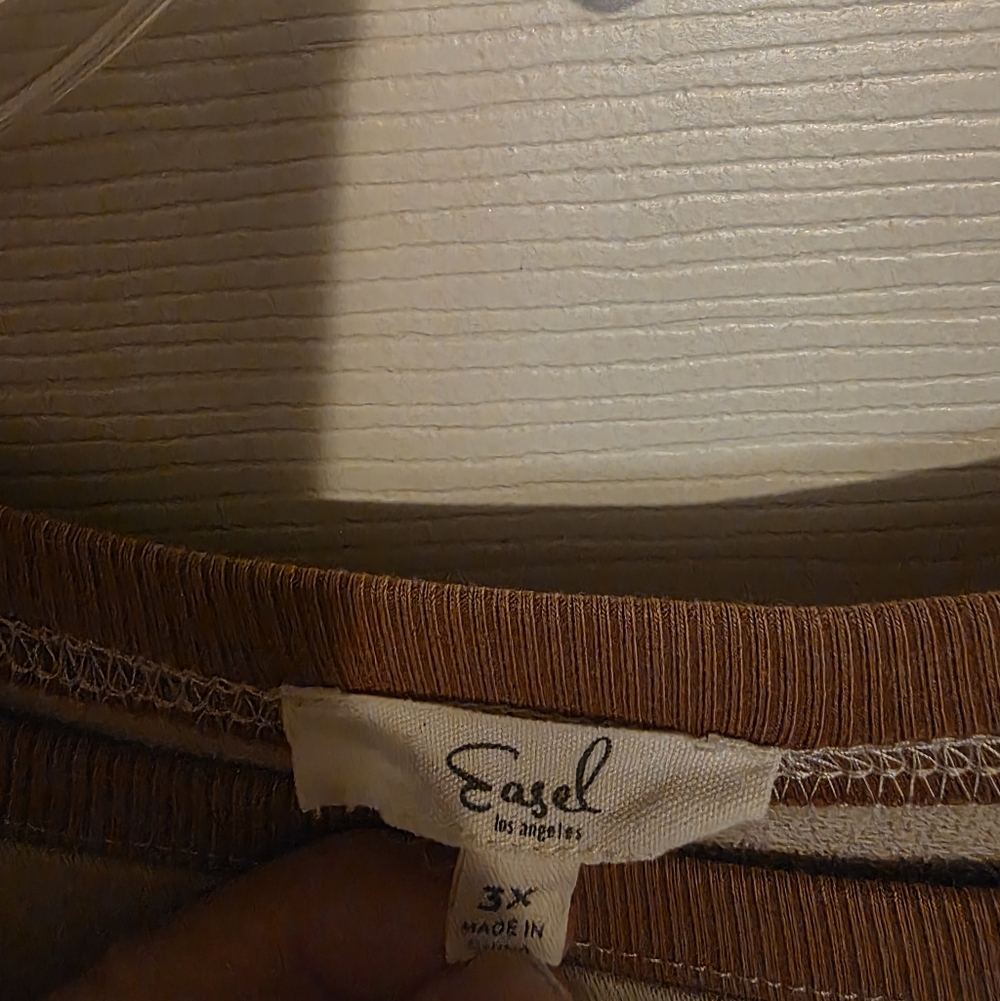 Easel Sweatshirt. - Picture 4 of 4
